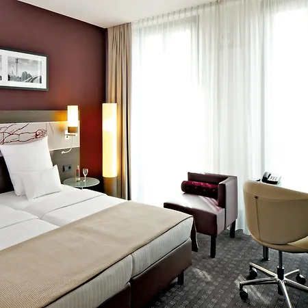 Hotel Leonardo Royal 4*