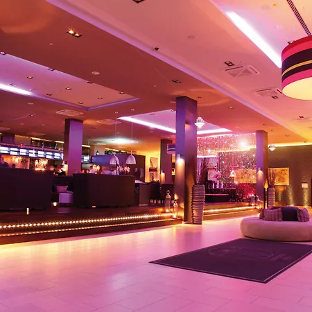 レオナルド ロイヤル ミュンヘン