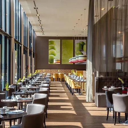 Hotel Leonardo Royal 4*