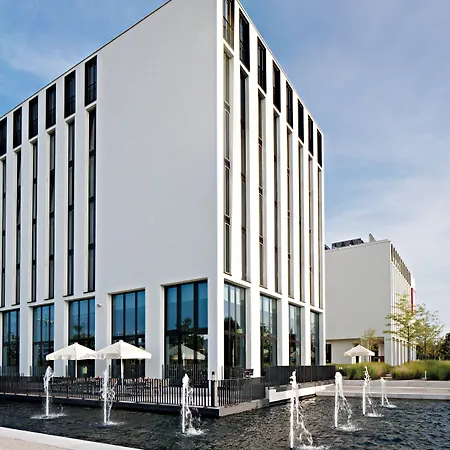 ホテル レオナルド ロイヤル 4*