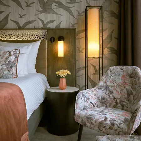 ホテル レオナルド ロイヤル 4*