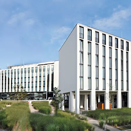 Leonardo Royal מלון 4*