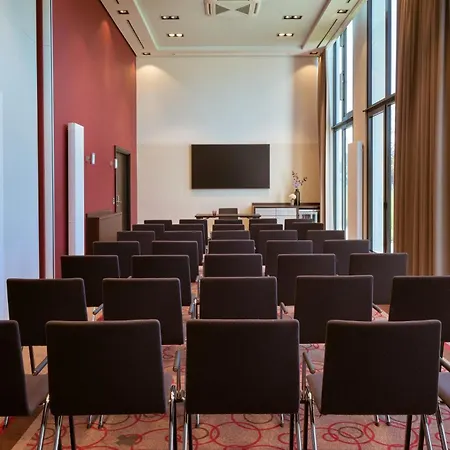 Hotel Leonardo Royal 4*