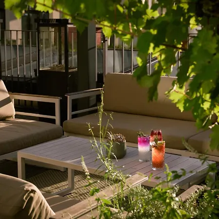Leonardo Royal Hotel 4*